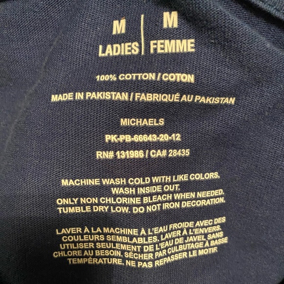 🎀 Red White & Blue Tshirt Medium USA Home of the Brave - Picture 3 of 4